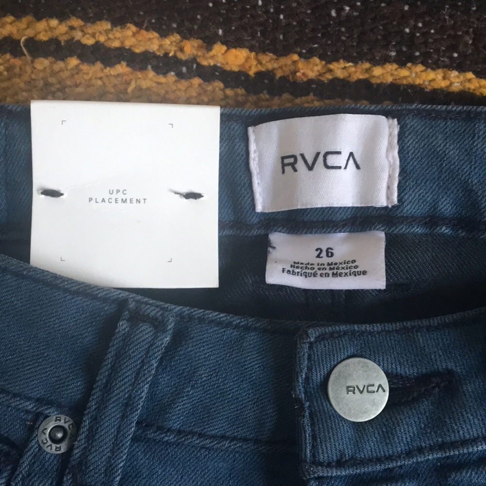rvca - Picture 3 of 4